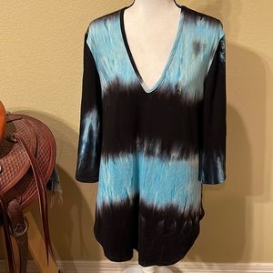 👚 NWT Jordan Taylor brand women’s bell sleeved tunic